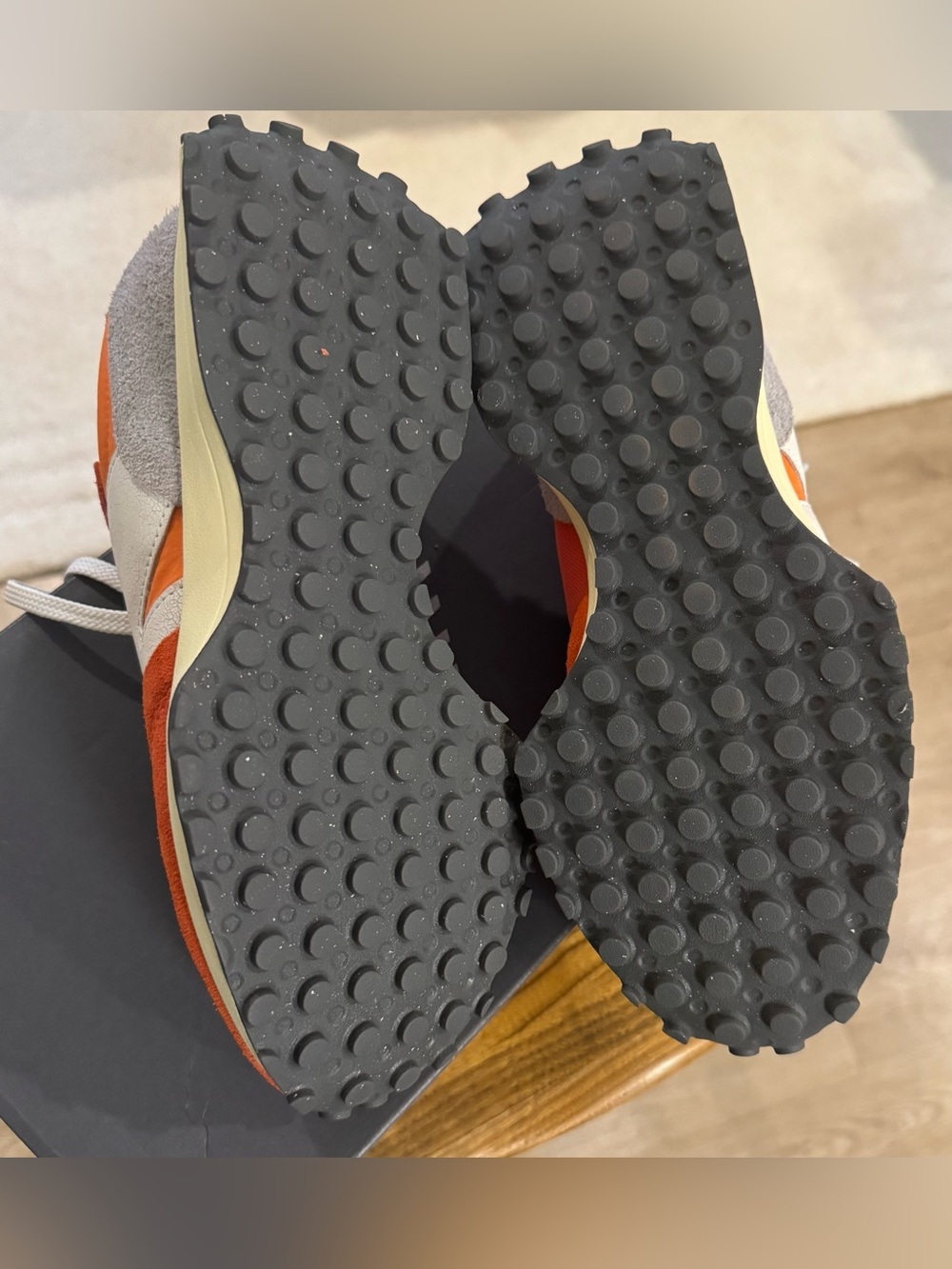 New Balance 327 Sneakers - Picture 7 of 13